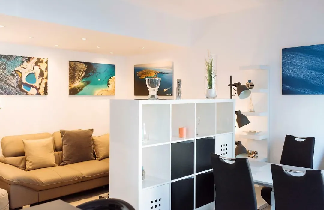 Luxury Flat 8 Near Metro-1
